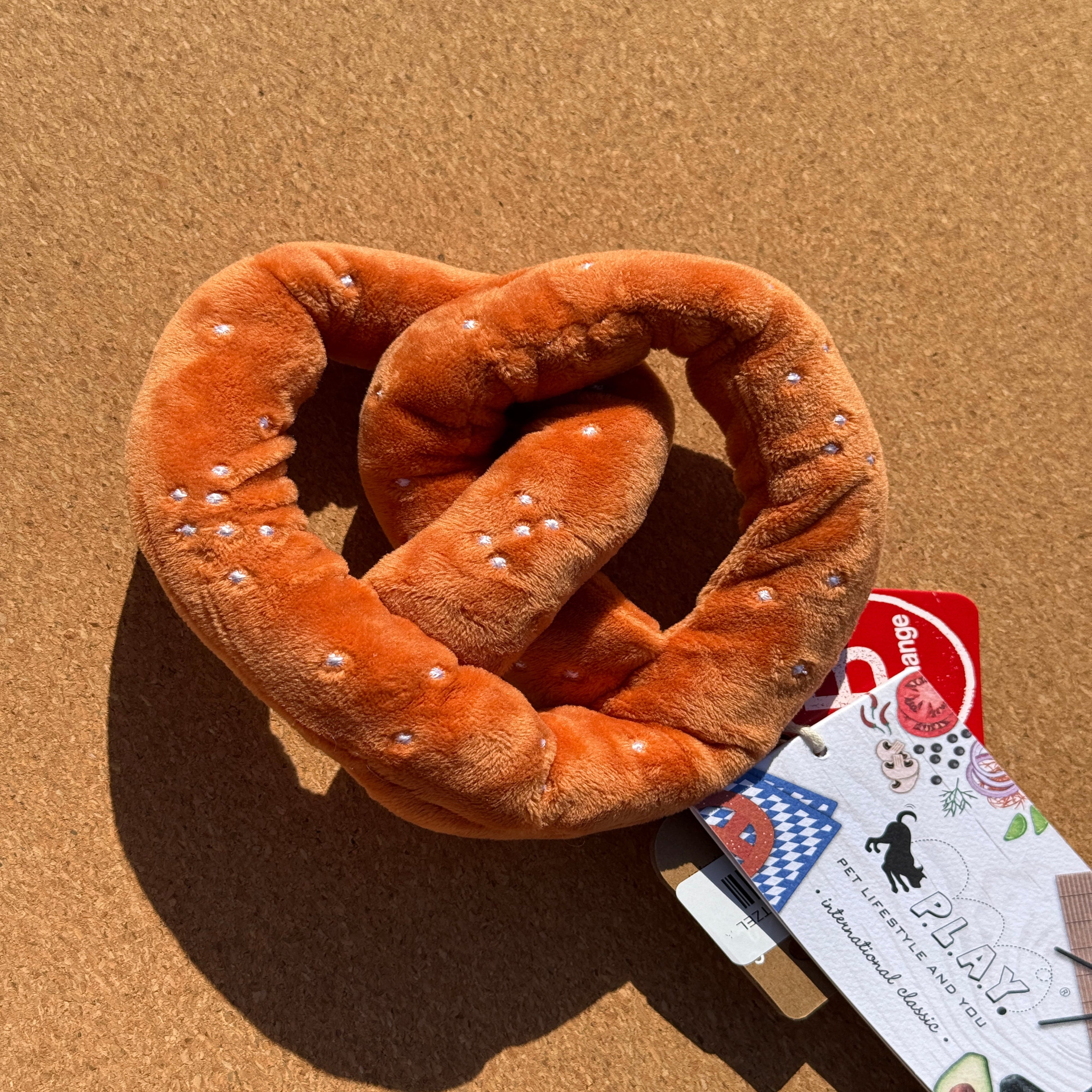 JOUET CHIEN BRETZEL 🥨