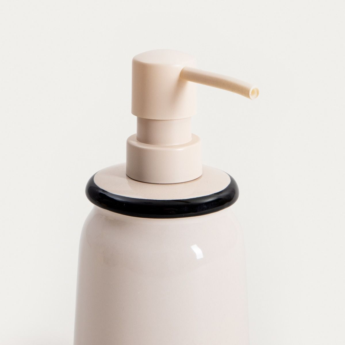 DISTRIBUTEUR CHLOÉ