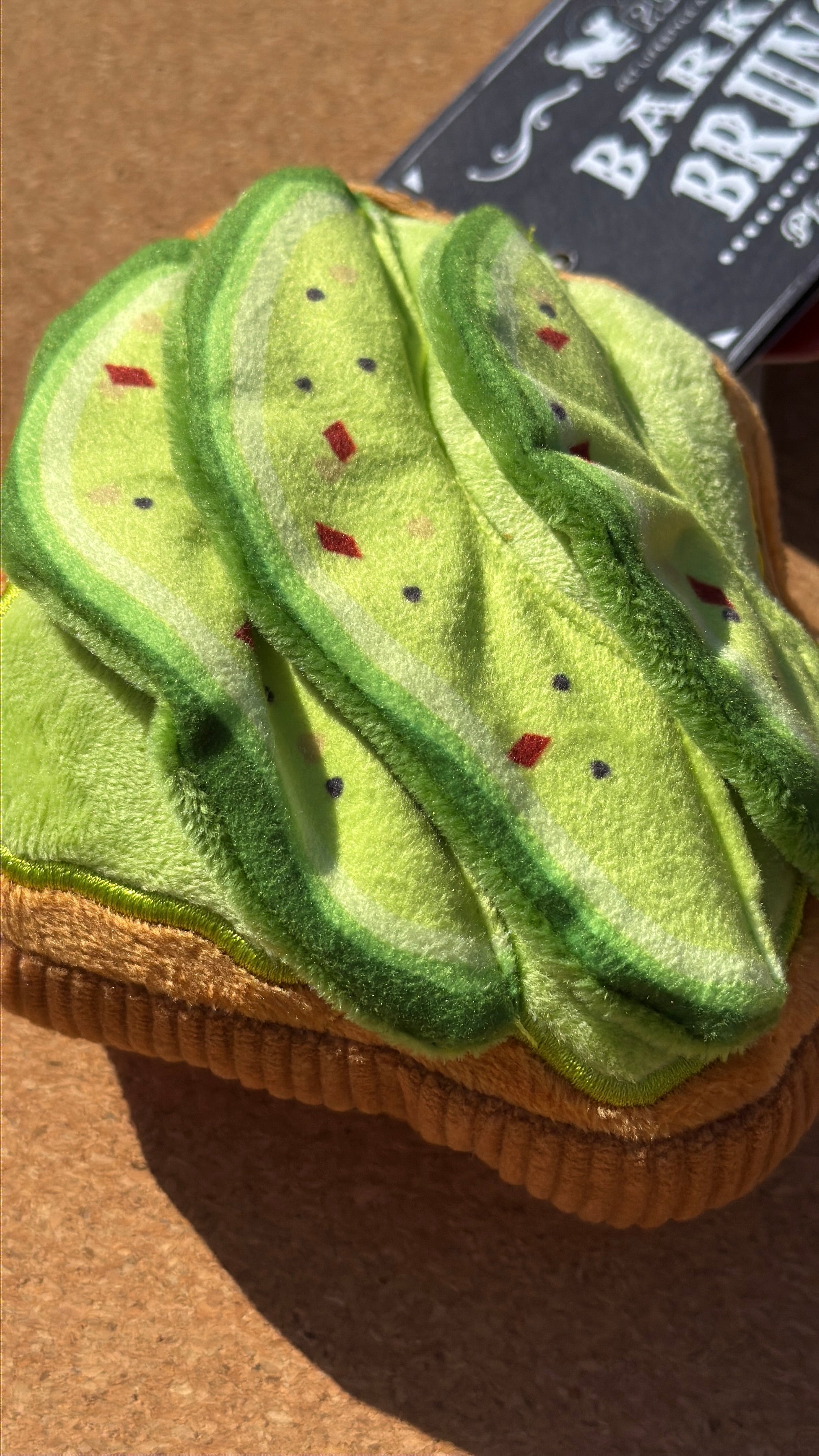 JOUET CHIEN AVOCADO TOAST 🥑