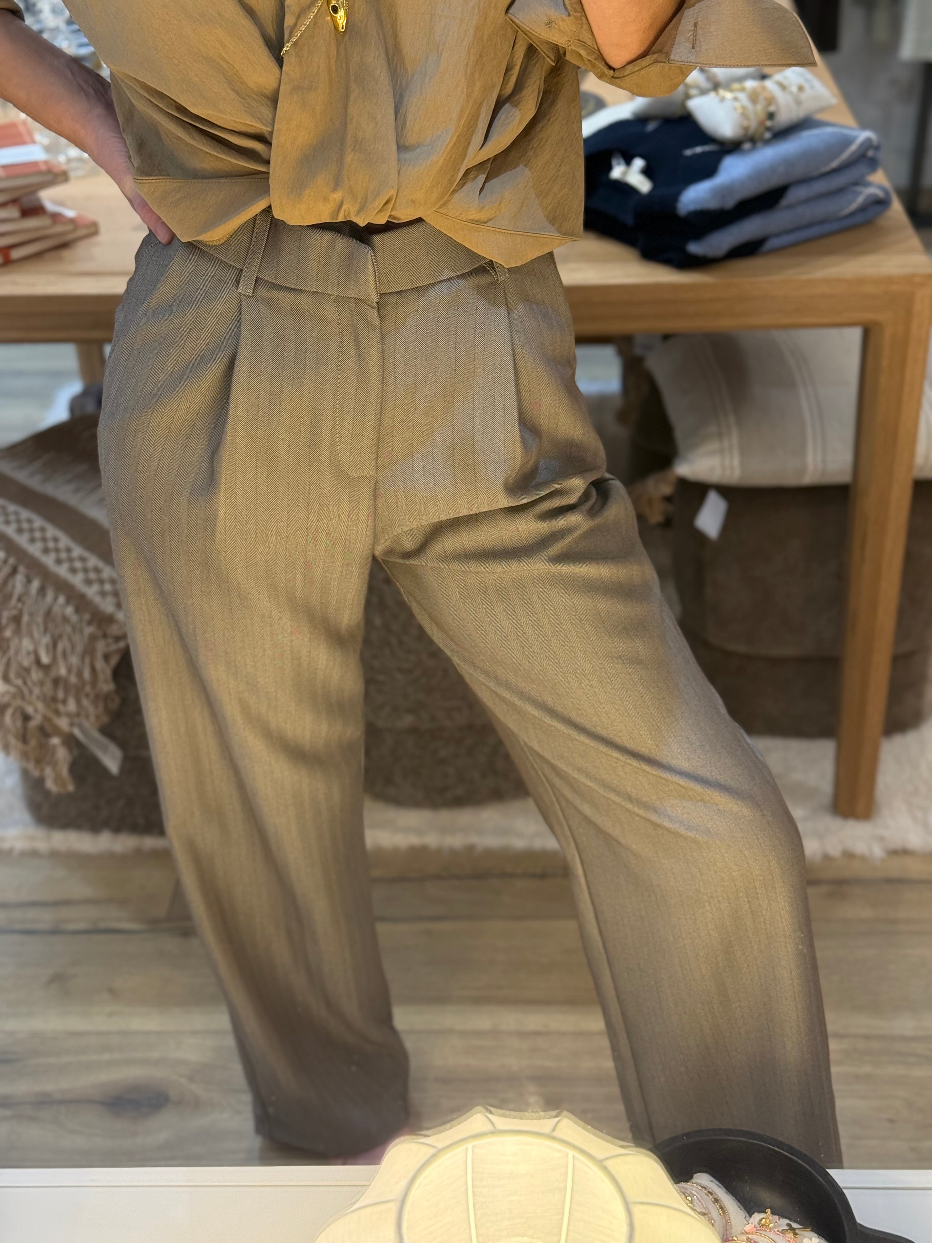 PANTALON H4458 CHEVRONS MARRON