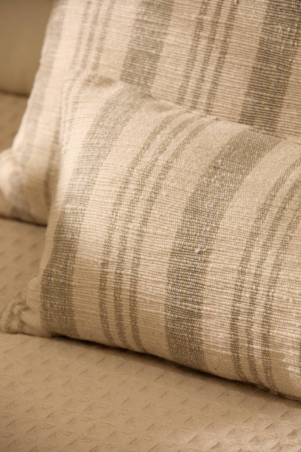 HOUSSE DE COUSSIN EN RAYURES BACOLI￼