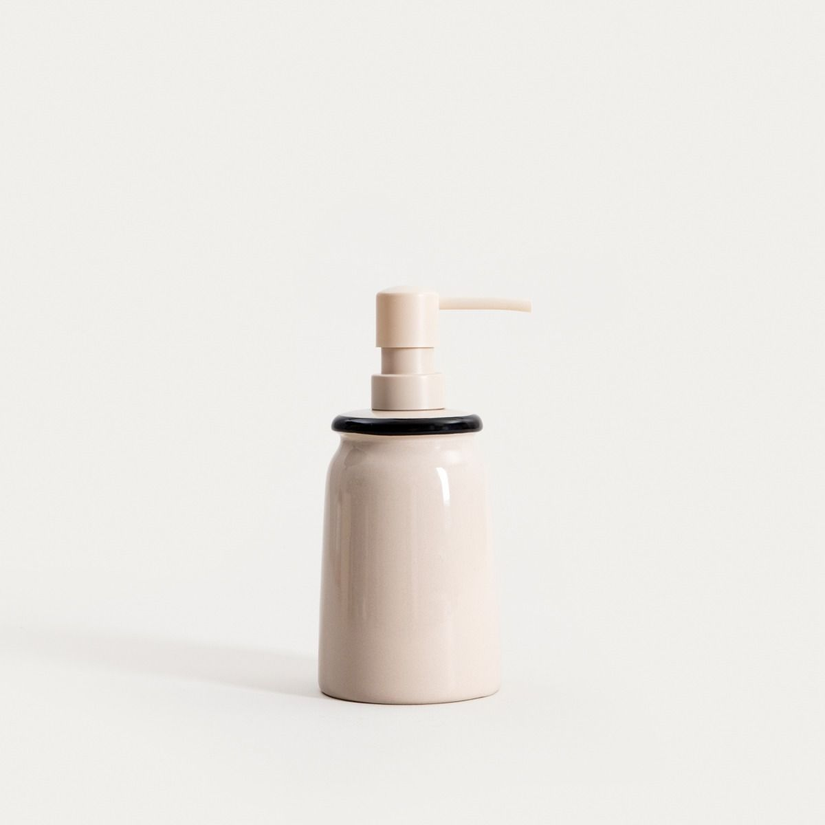 DISTRIBUTEUR CHLOÉ