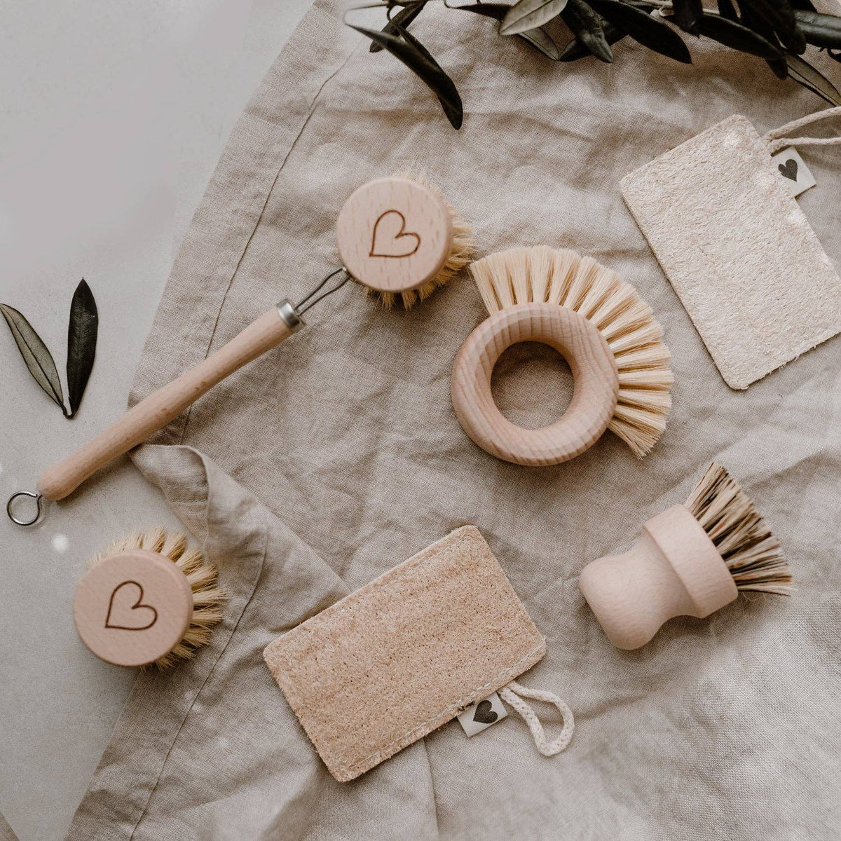 SET DE 6 BROSSES VAISSELLES BOIS